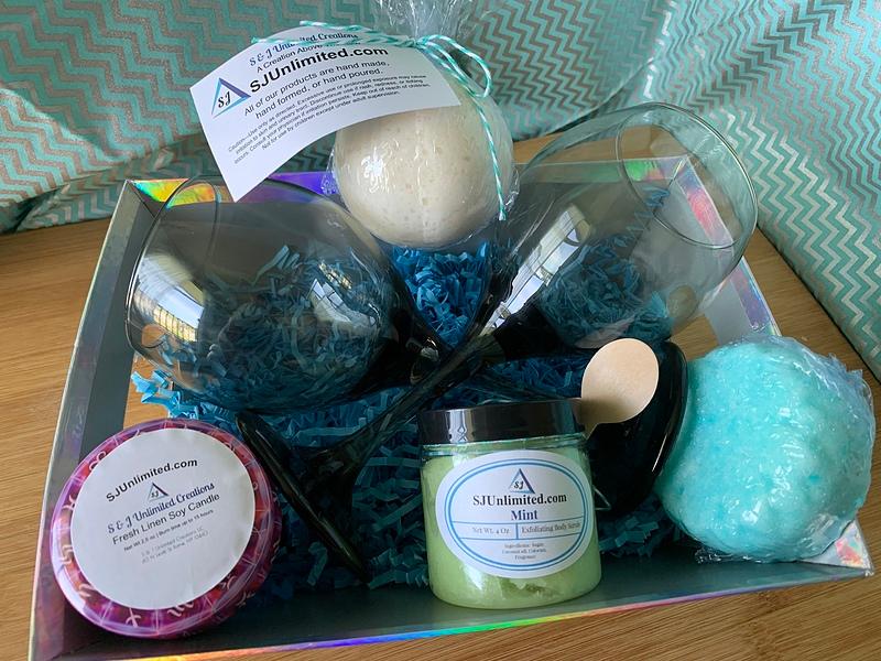 Couples Scrub and Bubbles Basket